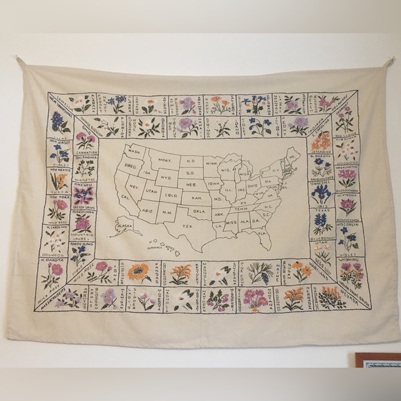 Urban Outfitters State Flower Tapestry - Picture 3 of 4
